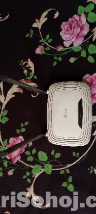 TP link router / Power Adapter